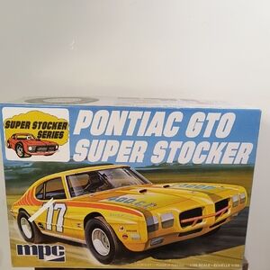 MPC 1970 Pontiac GTO Super Stocker 1:25 Scale Model Car Kit